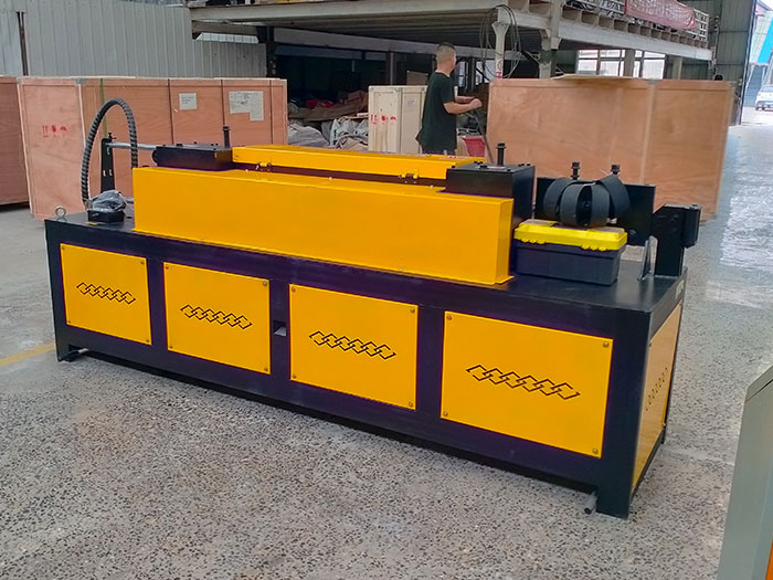 Máquina de alisarse y cortar la barra de acero